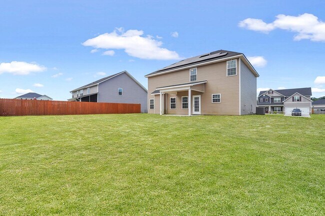 Building Photo - COMING EARLY JUNE 2026! (Pet Friendly)