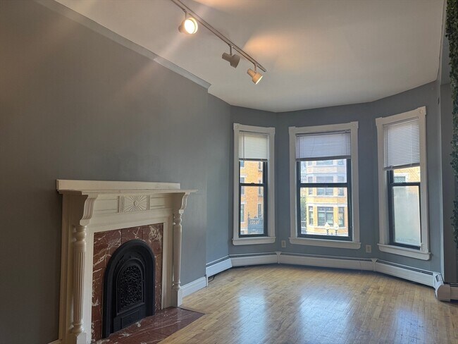 Building Photo - 590 Columbus Ave