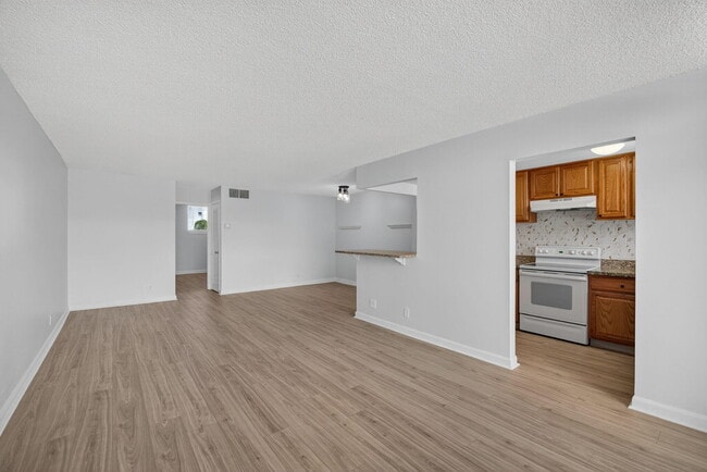 Building Photo - 104 Paradise Harbour Blvd