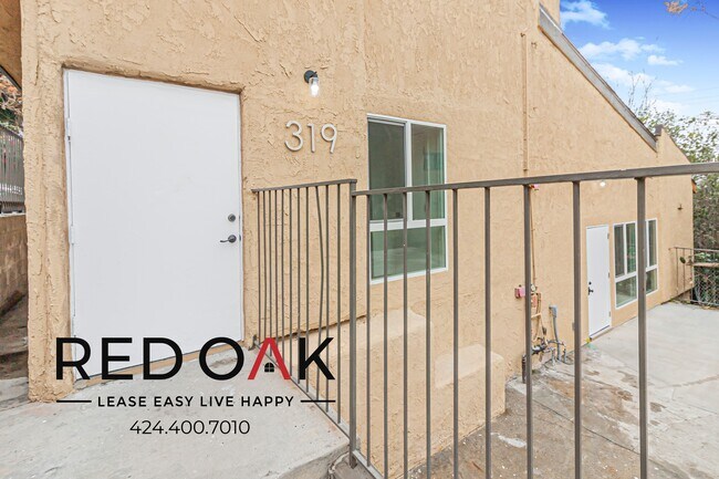Building Photo - 325 W Avenue 38 Ave