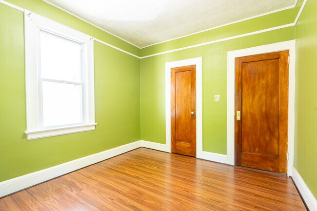 Building Photo - 107 Boyden Ave