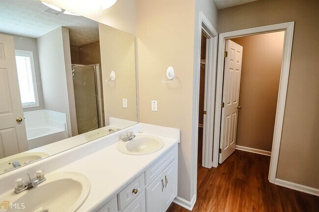 Building Photo - 3564 Lynley Mill Ln