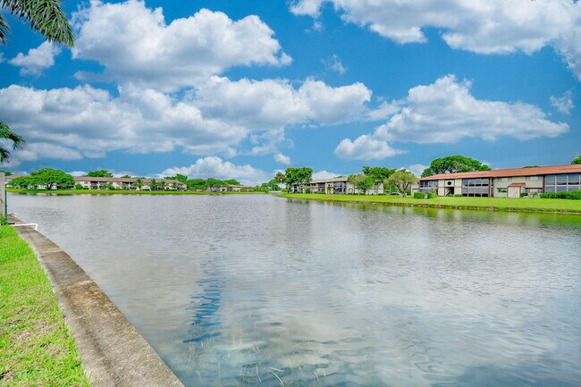 Building Photo - 9603 NW 67th Ct