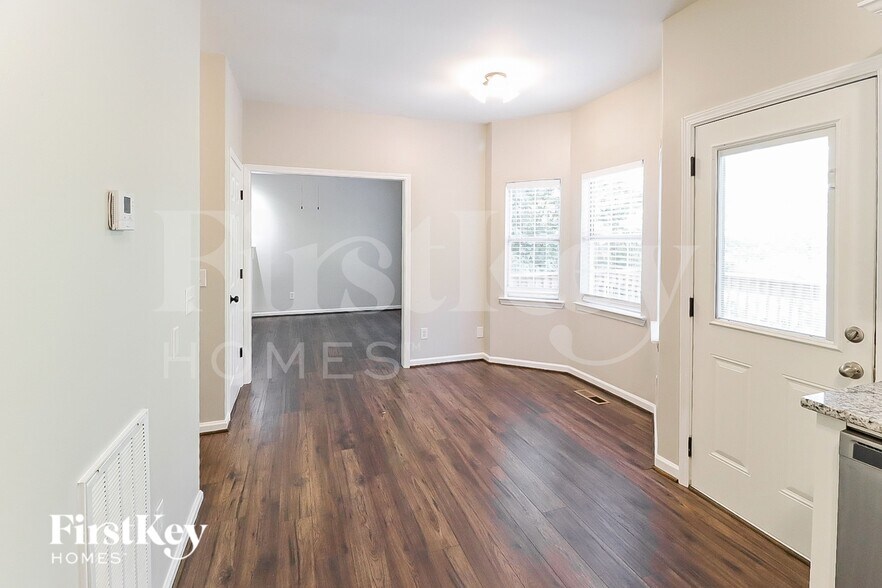 Building Photo - 21393 Willow Way Dr