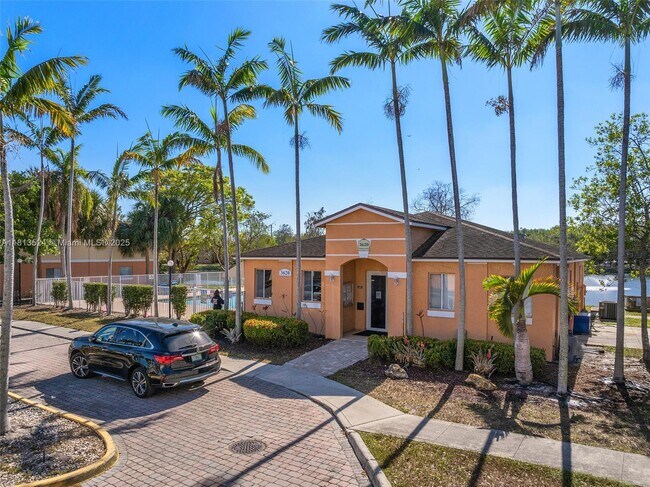Building Photo - 3690 N 56th Ave