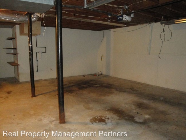 Building Photo - 3 br, 2.5 bath House - 2505 Hawksbury Lane