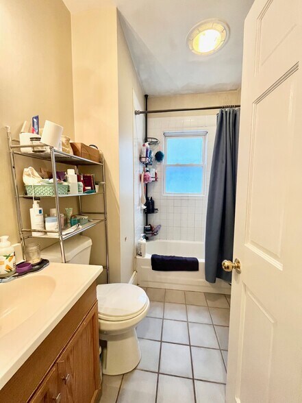 Building Photo - 50 Atkins St