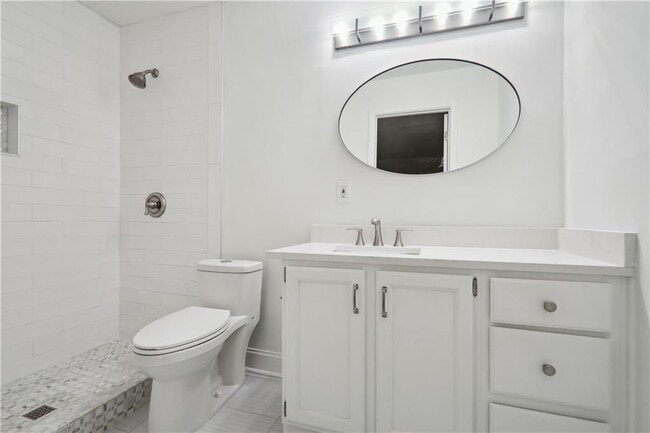 Building Photo - 421 Warm Springs Cir