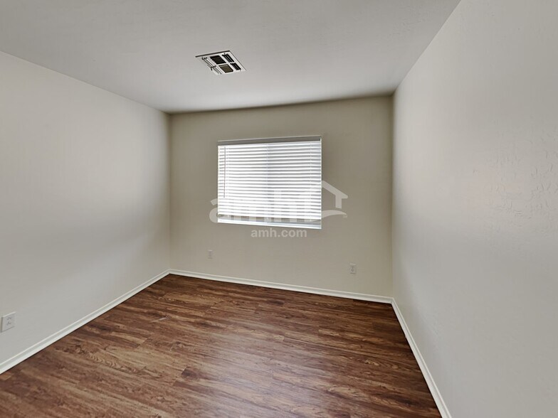 Building Photo - 6656 E Virginia St