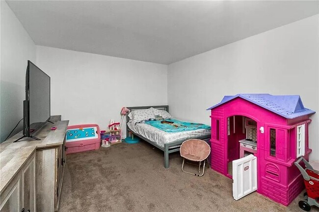 Building Photo - 723 Lehigh St