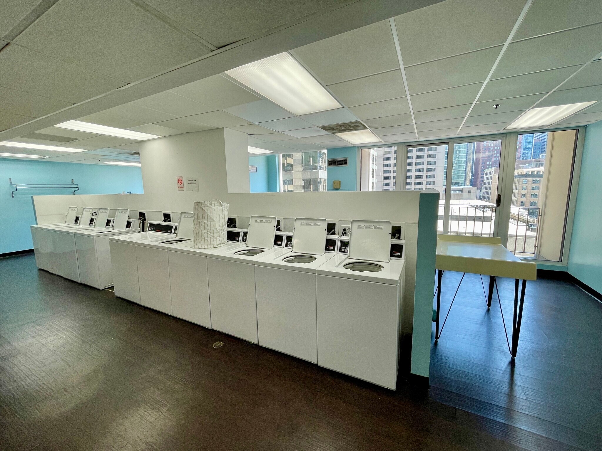 Building Photo - 200 N Dearborn St