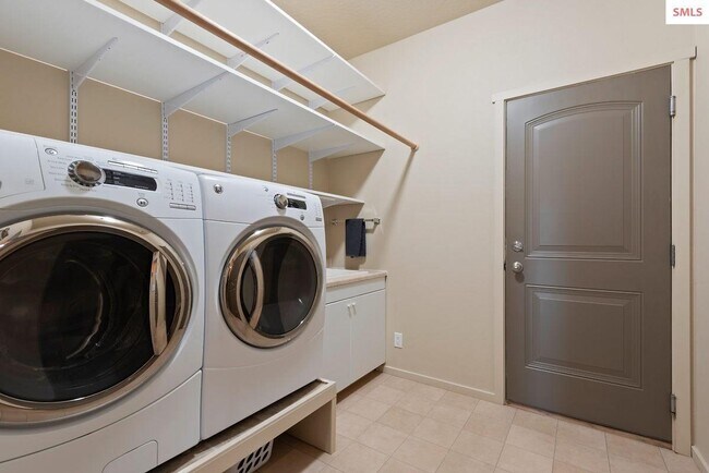 Building Photo - 4342 Magrath Dr