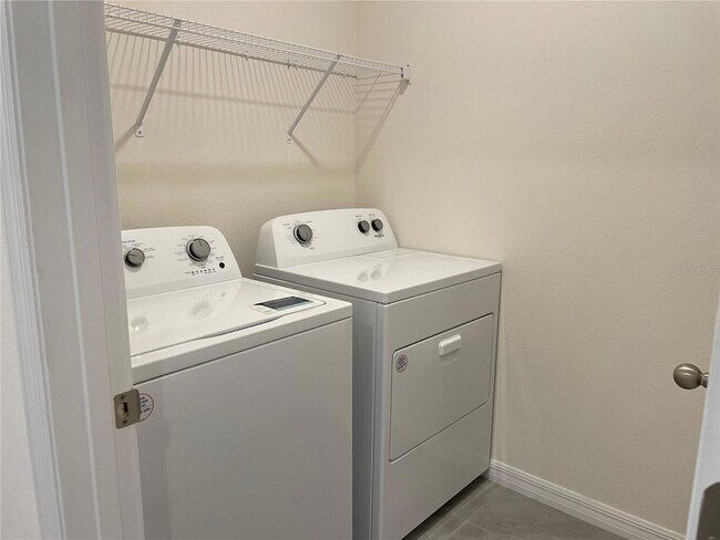 Building Photo - 5535 Hollingworth Trl