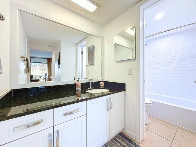 Building Photo - 2311 S Cypress Bend Dr