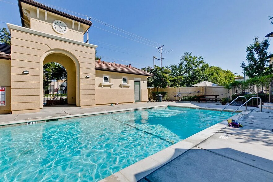 Building Photo - 5061 Le Miccine Ter