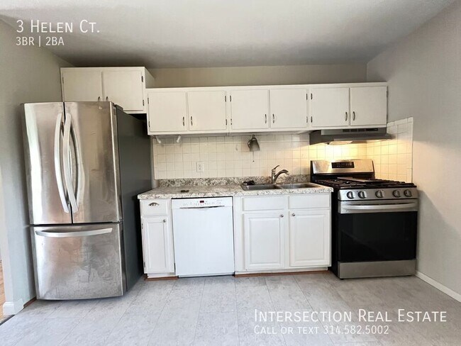 Building Photo - 3 Helen Ct