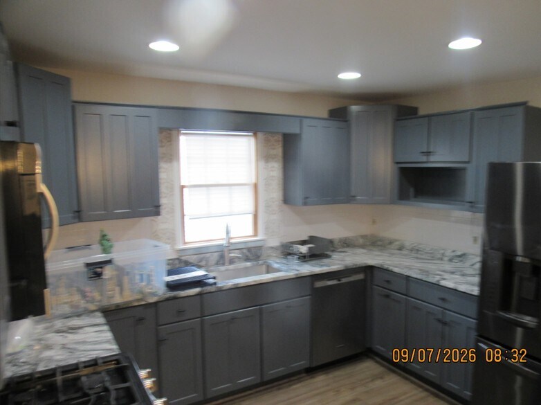 another kit shot - 114 Maple St