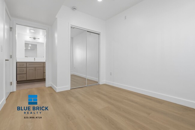Building Photo - 5312 Corteen Pl