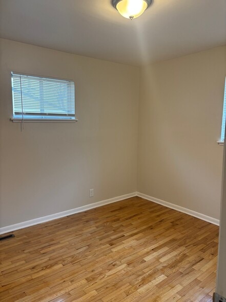 Building Photo - 1106 MacDonald Ave