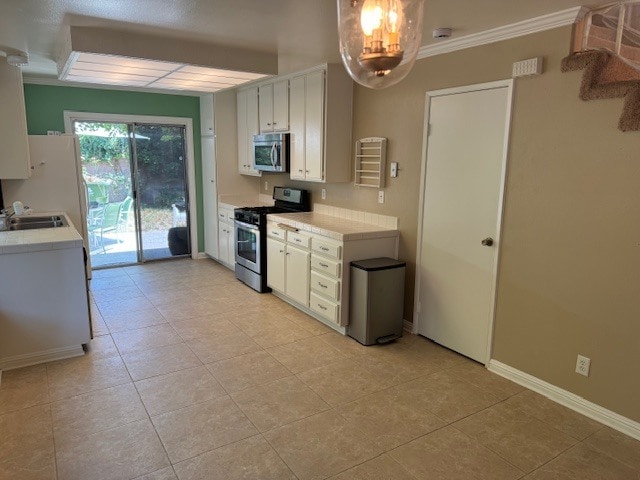 Building Photo - 6828 Ponce Ave