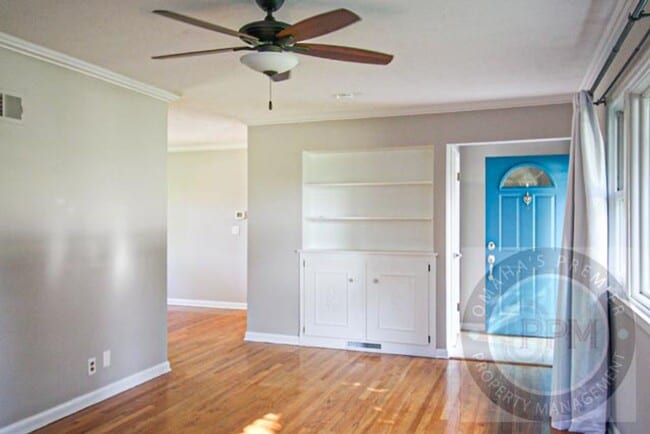 Building Photo - Move In Special  $600.00 off the Deposit!!...