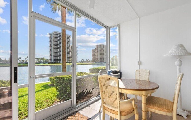 Building Photo - 20 Yacht Club Dr