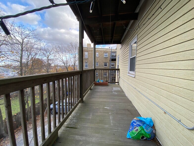 Building Photo - 300 Boston Ave