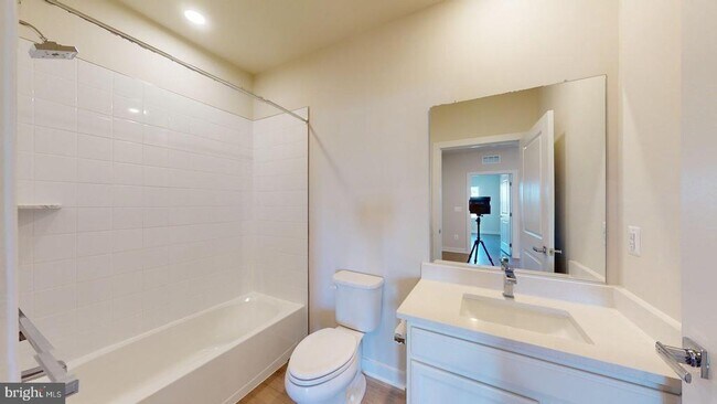 Building Photo - 12850 Mosaic Pk Wy
