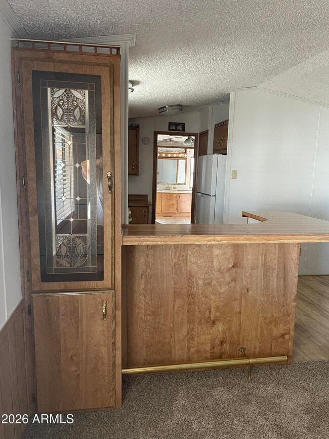 Building Photo - 415 E Villa Theresa Dr