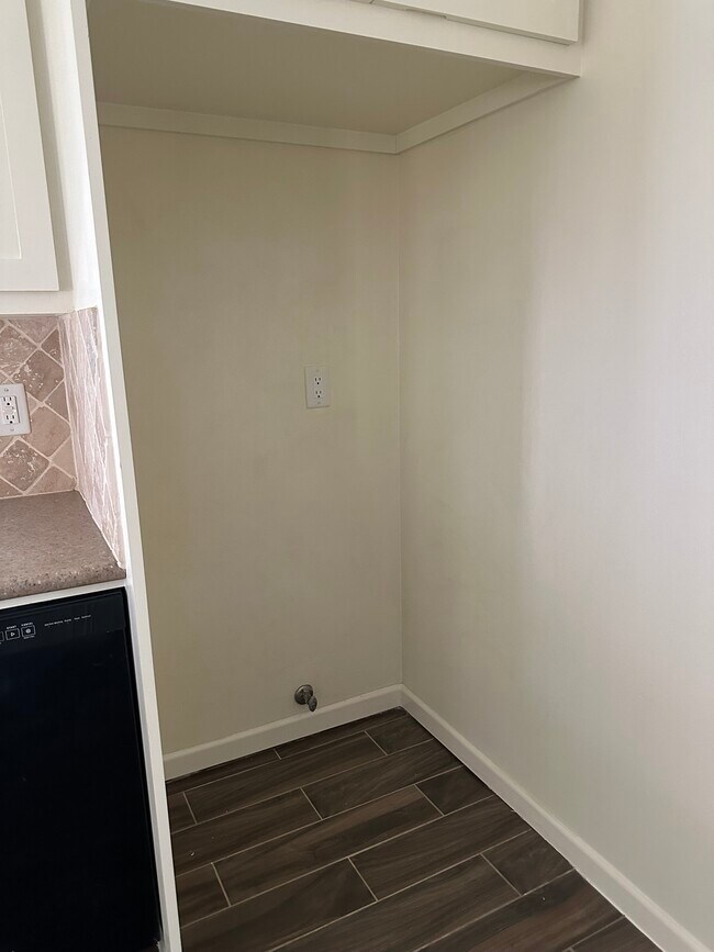 Building Photo - 11719 Scottsdale Dr
