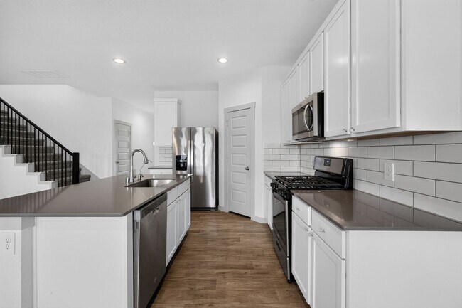 Building Photo - 14407 Sweetwater Dr