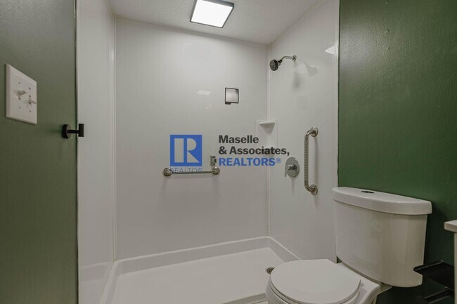 Building Photo - 3 Bed/2.5 Bath Townhouse in Timbers of Crossgates in Brandon