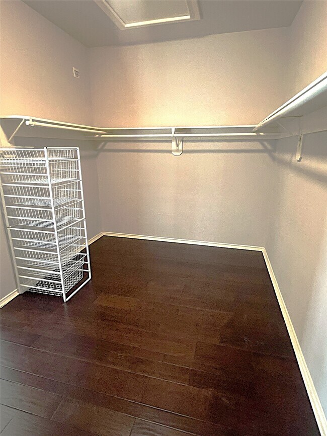 Building Photo - 12919 Cascadia Knoll Ct