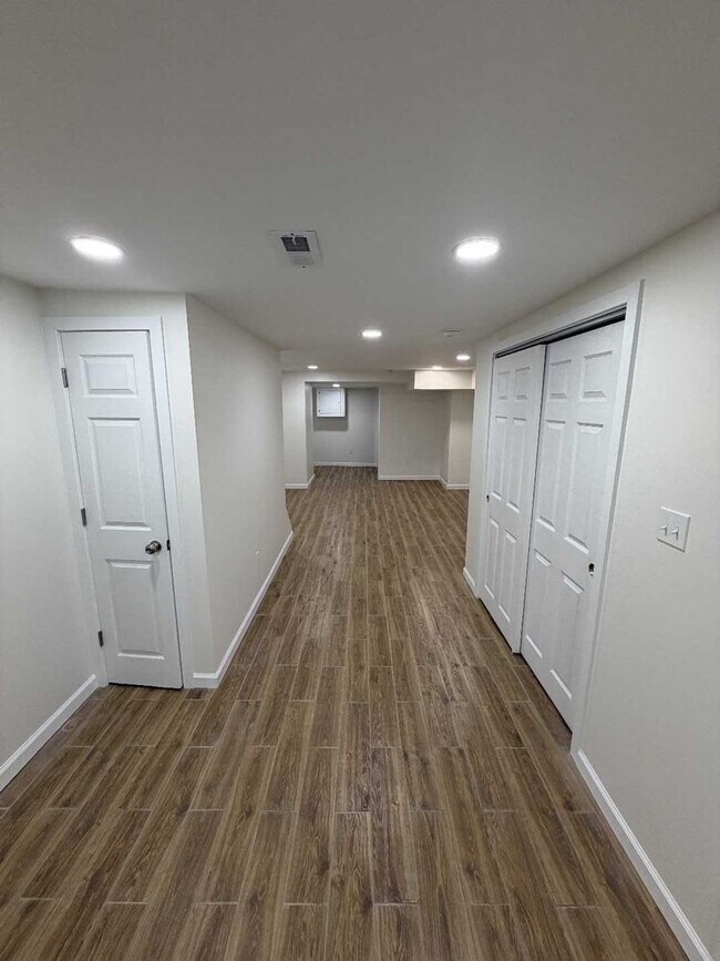 Building Photo - 6945 Limekiln Pike