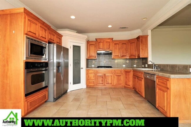 Building Photo - 997 Rollingview Dr
