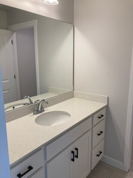 Master Bath - 11321 S Prosperity Rd