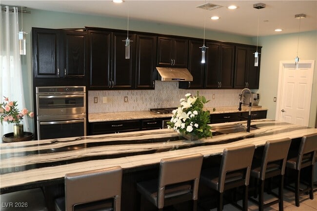 Building Photo - 10 Vicolo Sebino