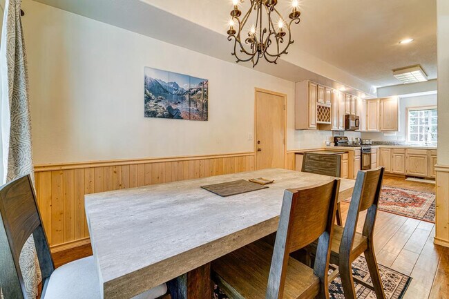 Building Photo - 14474 Northwoods Blvd