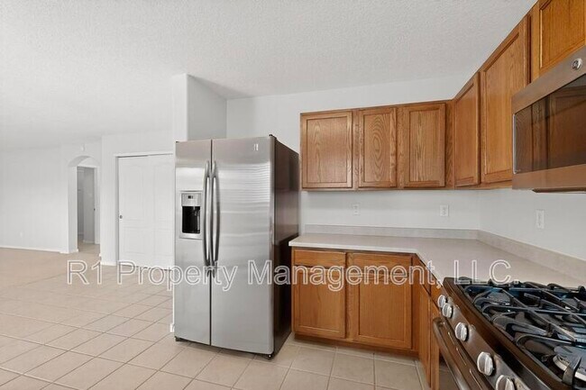 Building Photo - 2713 Violeta Cir SE