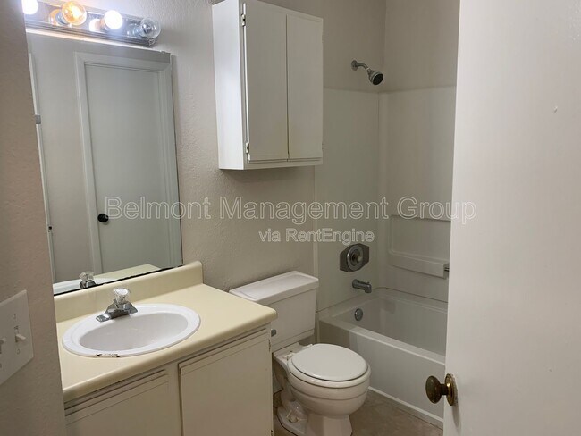 Building Photo - 958 Salt Pond Pl