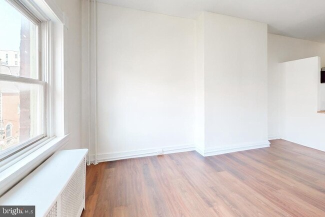 Building Photo - 929 N Calvert St