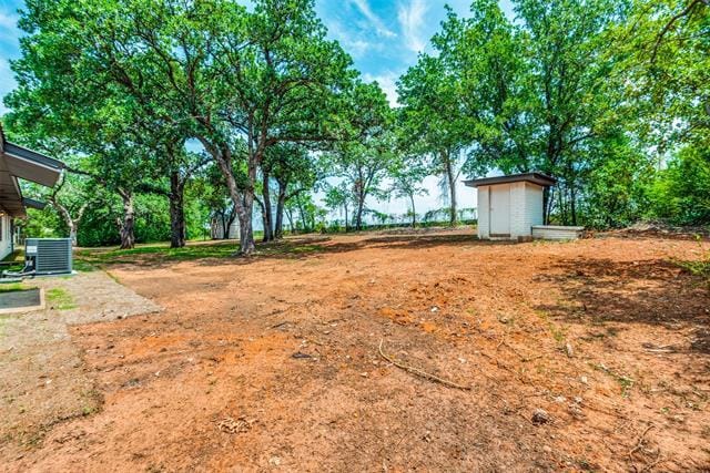 Building Photo - 2215 Lake Sharon Dr