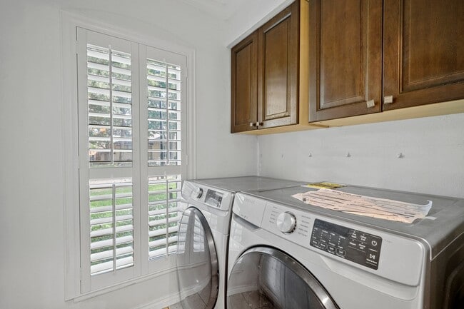 Building Photo - Amazing Layout Garland RISD