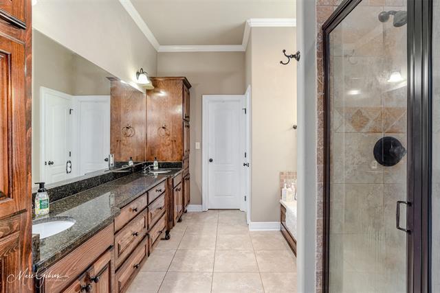 Building Photo - 244 Gloucester Dr