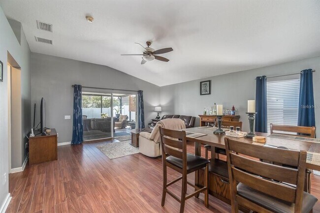 Building Photo - 11525 Misty Isle Ln