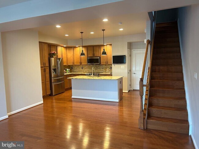 Building Photo - 910 Hall Station Dr