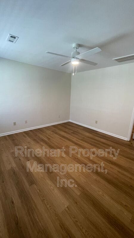 Building Photo - 1624 Pineburr Ln