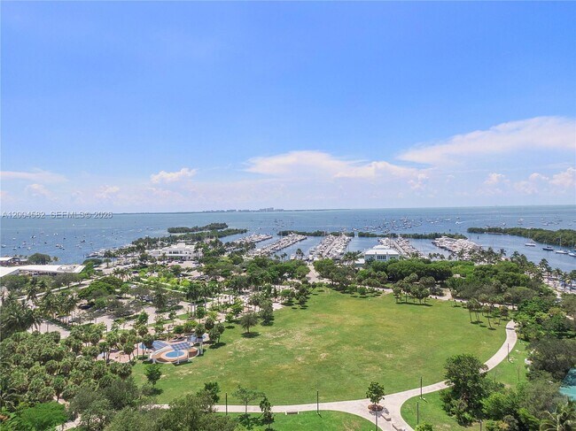 Building Photo - 3350 SW 27th Ave