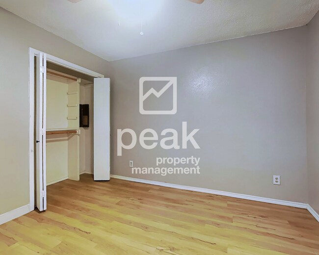 Building Photo - $1,475! 2/Bed1.5Bath duplex in Arlington! Apply by 9/8 for Labor Day Savings! See description!