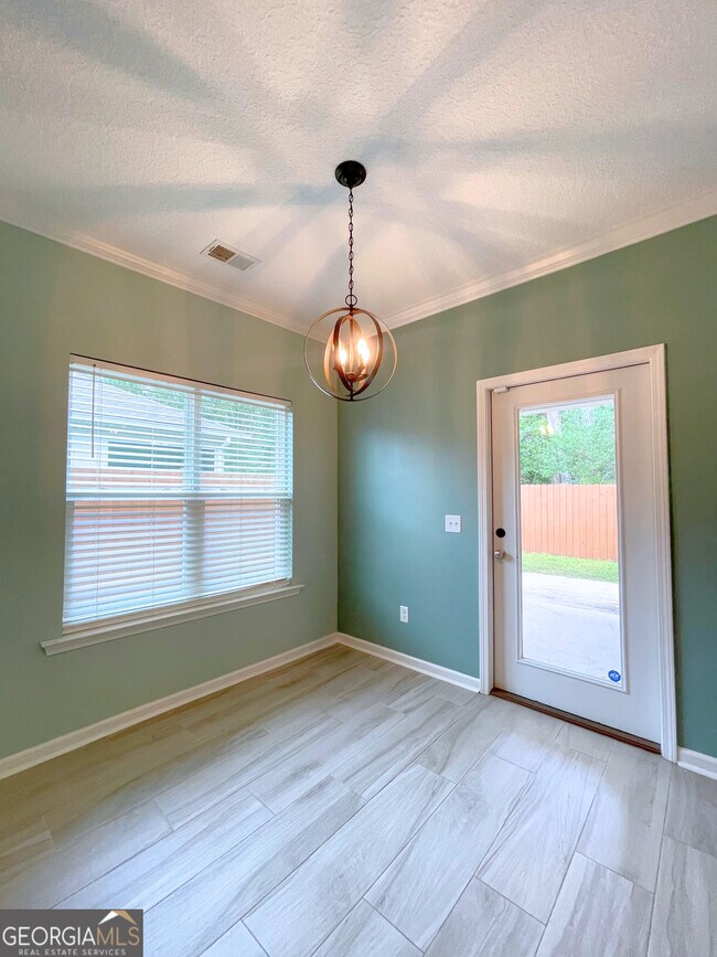 Building Photo - 114 Gary Cir